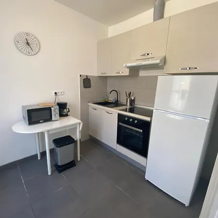 Centre アパート マントン