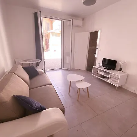 Centre * マントン